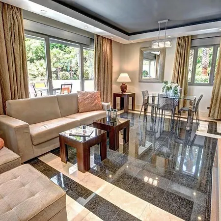 Aparthotel Artplatinum Suites&apartments Benalmadena