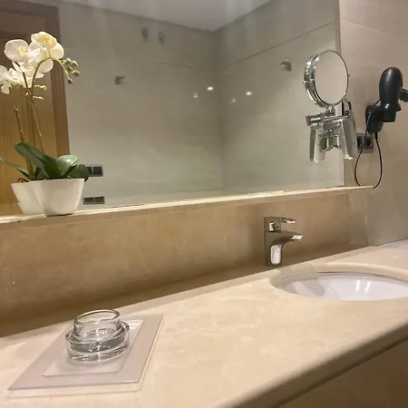 Aparthotel Artplatinum Suites&apartments Benalmadena